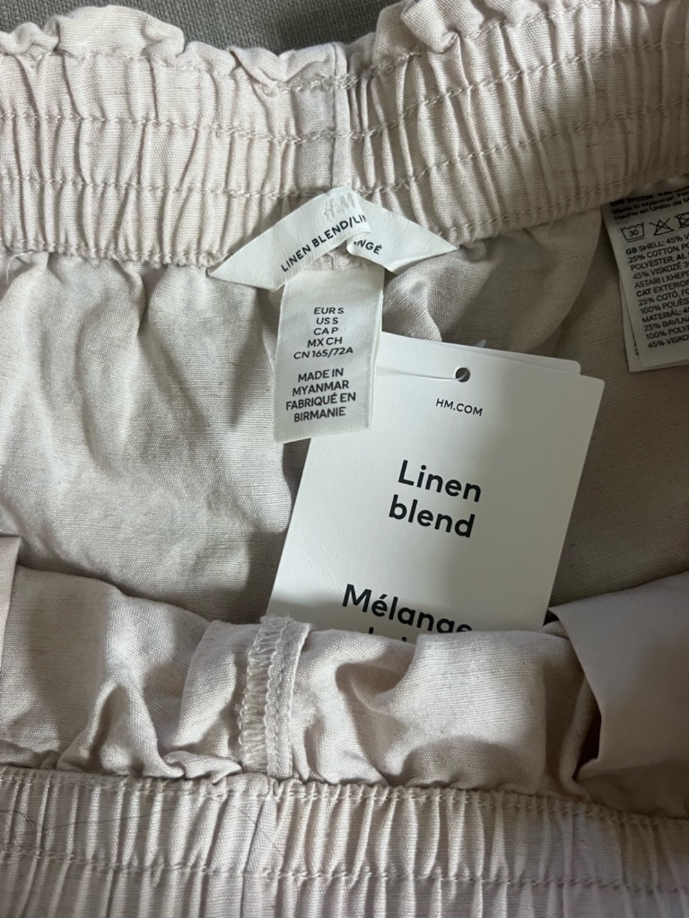 H&M Linen Blend Shorts - Light Beige - Picture 2 of 2
